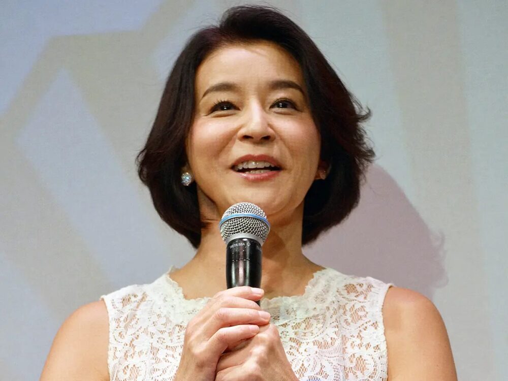 女性